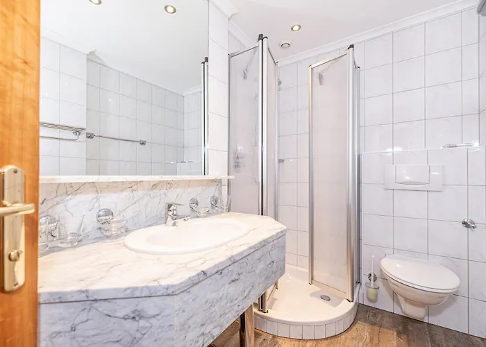 Therese Aparthotel 3*